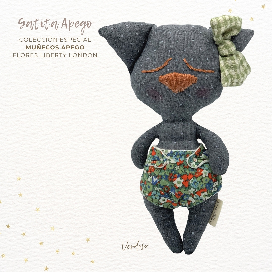 568 GATITA APEGO LUNARES LIBERTY A1 Gatita lunares pañal flores Liberty verdoso